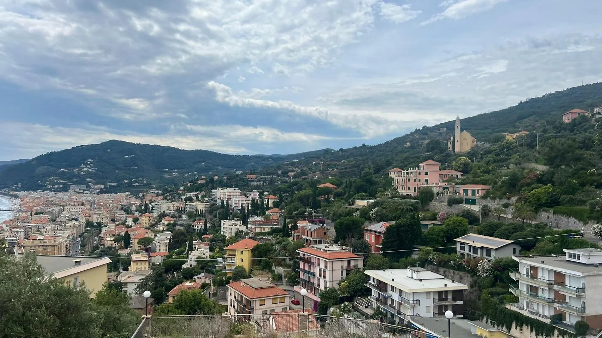 Alassio Affitto Breve Di Camere Private In Casa Vacanze Liguria Holidays Rent